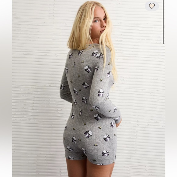 American Eagle “Vampire Snoopy Woodstock” Peanuts Print Henley Lounge Romper M - Picture 9 of 15